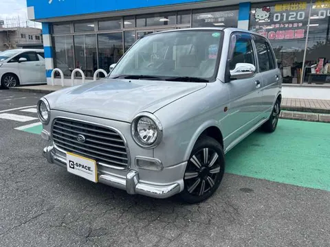 Daihatsu Mira Gino