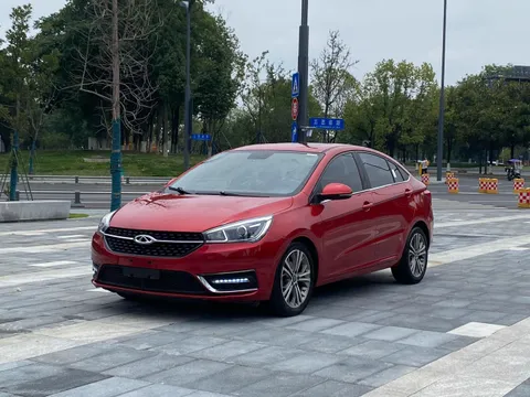 Chery Arrizo 5