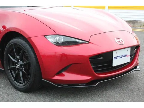 Mazda MX-5 (Roadster)