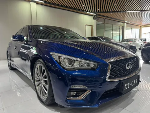 Infiniti Q50L