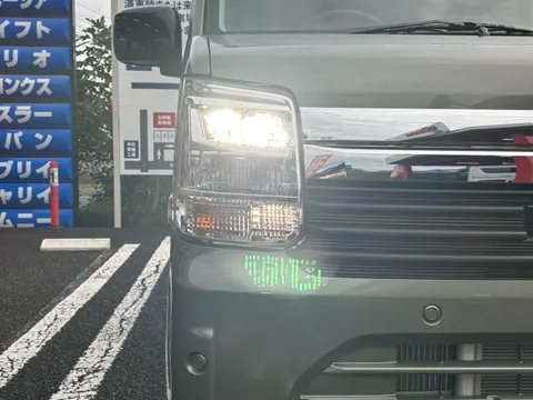 Mitsubishi Minicab Van