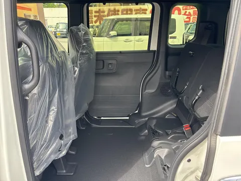 Honda N-BOX Custom