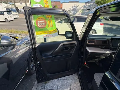 Suzuki Spacia