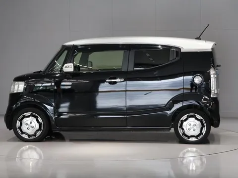 Honda N-BOX Slash