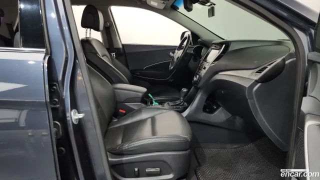 Hyundai Grand Santa Fe (Maxcruz)