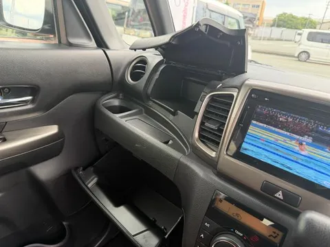 Suzuki Spacia Custom Z