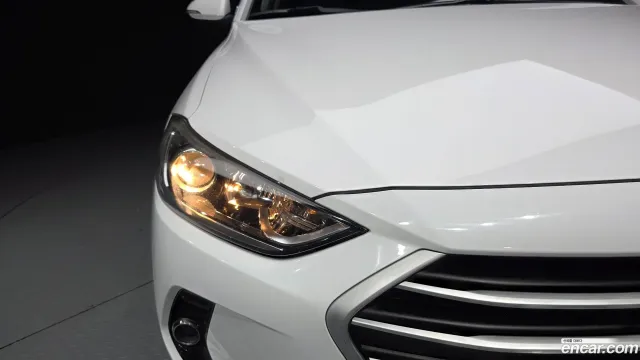 Hyundai Elantra (Avante)