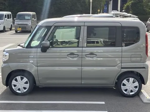 Suzuki Spacia