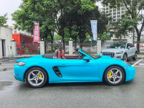 Porsche 718
