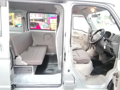 Mitsubishi Minicab Van