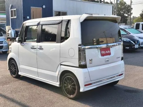 Honda N-BOX Custom