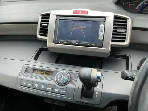 Honda Freed Spike
