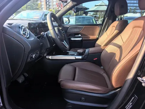 Mercedes-Benz Mercedes-Benz GLB