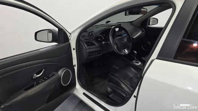 Renault SM3