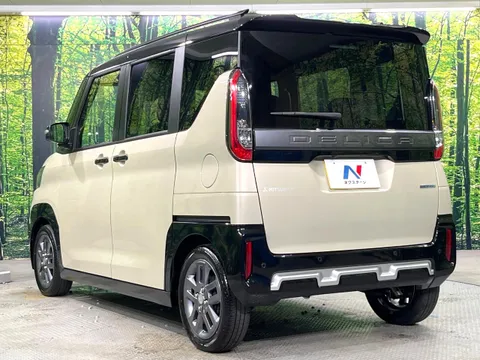 Mitsubishi Delica Mini