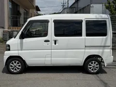Nissan Clipper Van