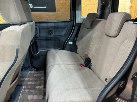 Suzuki Spacia Gear