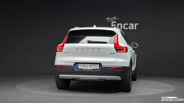 Volvo XC40