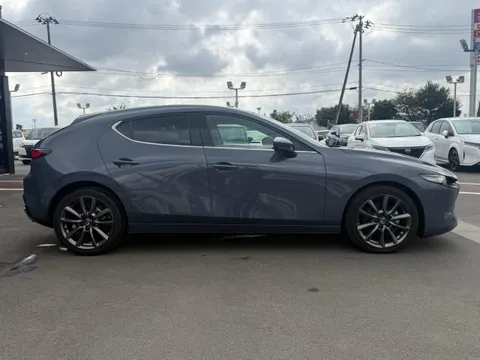 Mazda MAZDA3 Fastback