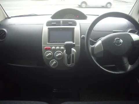 Nissan Otti