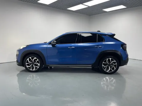 Lynk & Co Lynk & Co 02