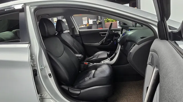 Hyundai Elantra (Avante)