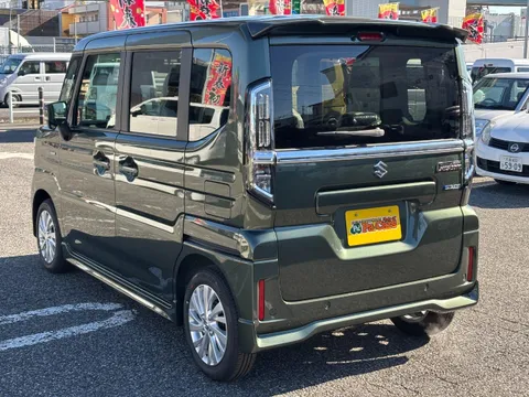 Suzuki Spacia Custom