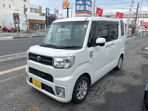 Toyota Pixis Mega