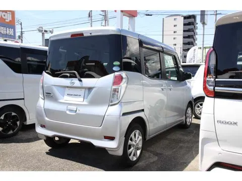 Nissan Dayz Roox