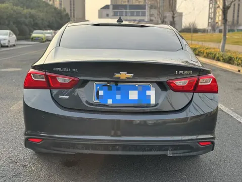 Chevrolet Malibu XL