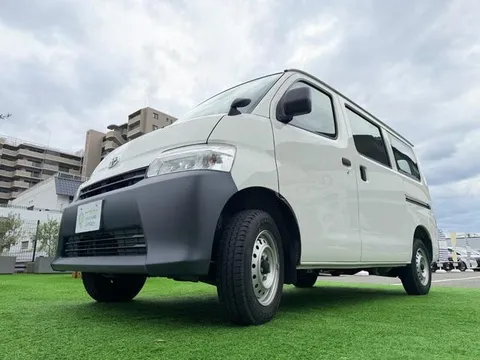 Toyota TownAce Van