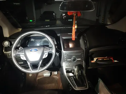 Ford Edge