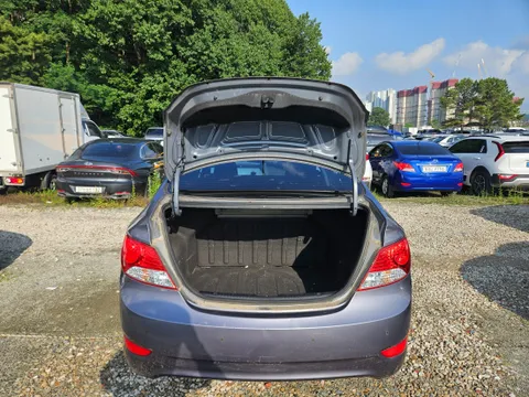 Hyundai Accent