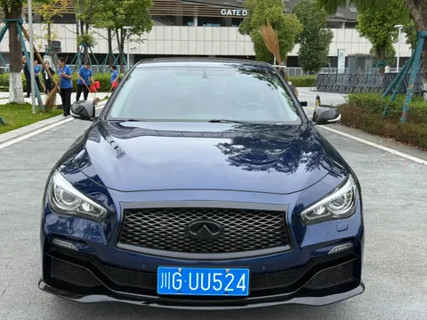 Infiniti Q50L