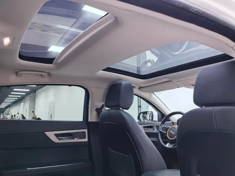 Jaguar XEL