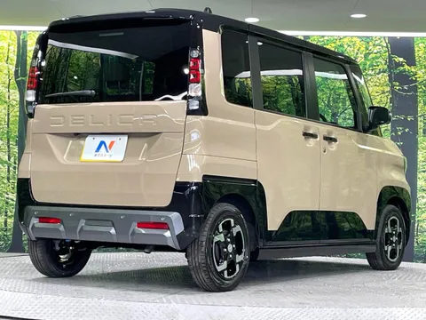 Mitsubishi Delica Mini