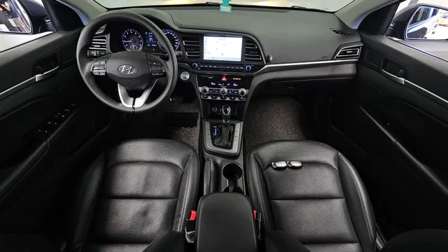 Hyundai Elantra (Avante)