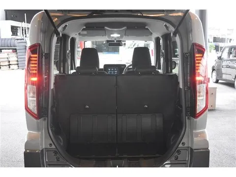 Suzuki Spacia Gear