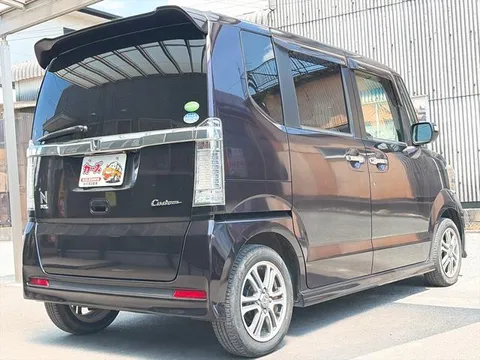 Honda N-BOX Custom