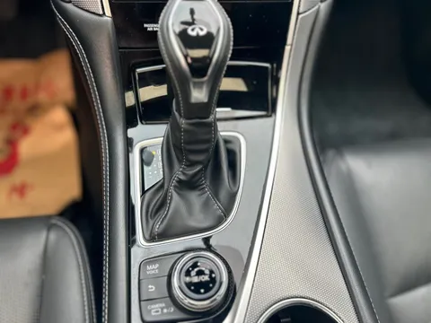 Infiniti Q50L