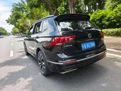 Volkswagen Tiguan L