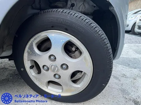 Nissan Otti