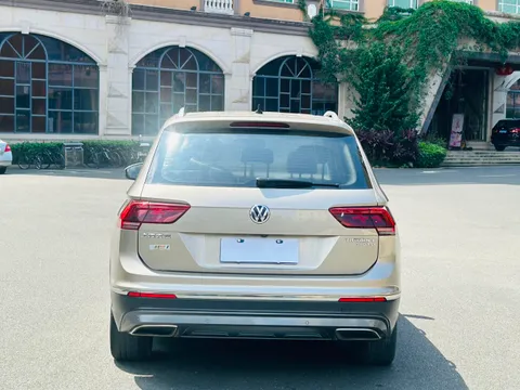 Volkswagen Tiguan L