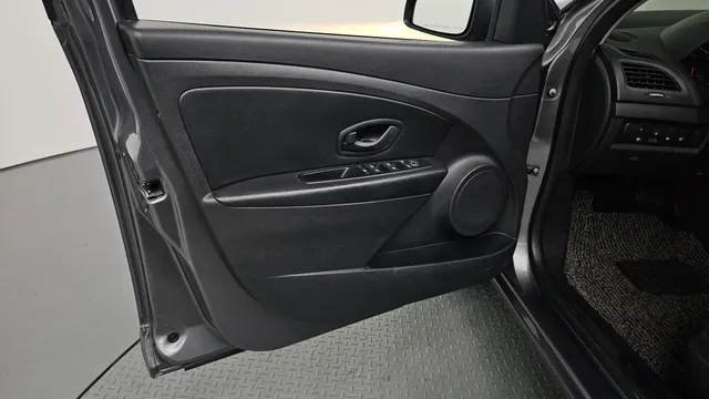 Renault SM3