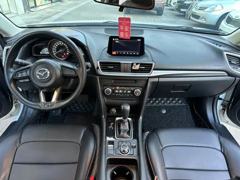 Mazda Mazda3