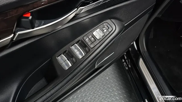 Genesis G90 (EQ900)