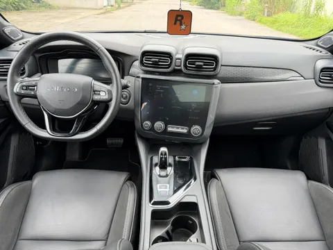 Lynk & Co 02
