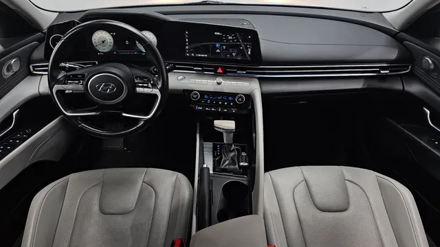 Hyundai Elantra (Avante)