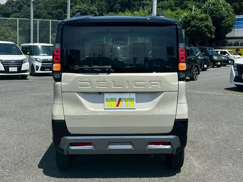 Mitsubishi Delica Mini