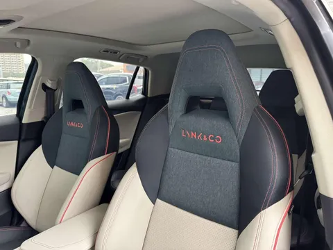 Lynk & Co Lynk & Co 06